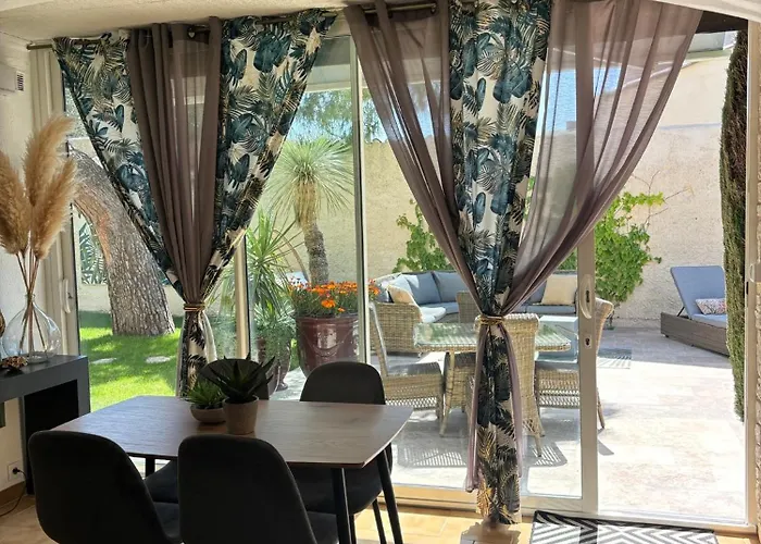 Apartament Cosy Avec Piscine ,parking Et Jardin