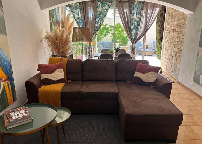 Apartament Cosy Avec Piscine ,parking Et Jardin