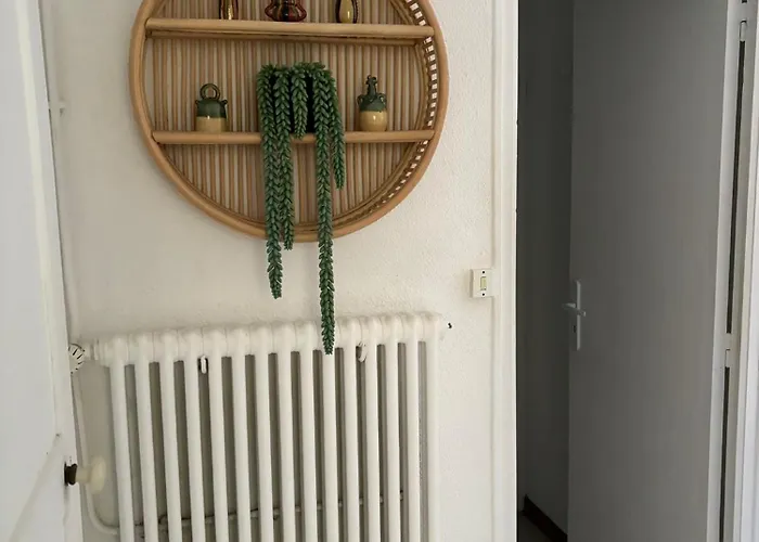 Cosy Avec Piscine ,parking Et Jardin