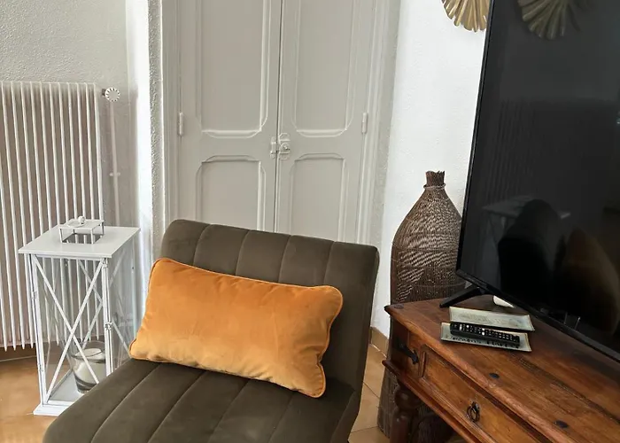 Apartament Cosy Avec Piscine ,parking Et Jardin Villeneuve-lès-Avignon