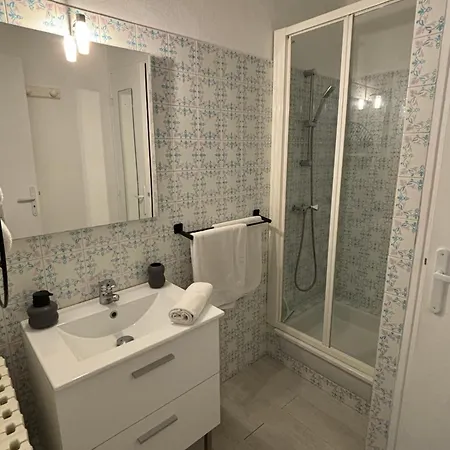 Bel Appartement Avec Terrasse Aux Portes D'Avignon Piscine Et Parking ヴィルヌーヴ・レ・ザヴィニョン