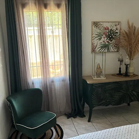Bel Appartement Avec Terrasse Aux Portes D'Avignon Piscine Et Parking