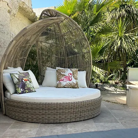 Bel Appartement Avec Terrasse Aux Portes D'Avignon Piscine Et Parking