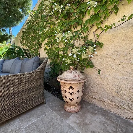 Bel Avec Terrasse Aux Portes D'avignon Piscine Et Parking * Villeneuve-lès-Avignon