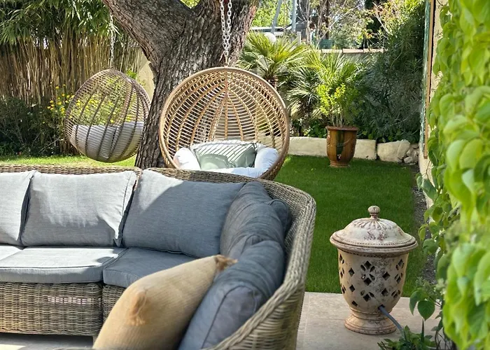 Apartment Cosy Avec Piscine ,parking Et Jardin *