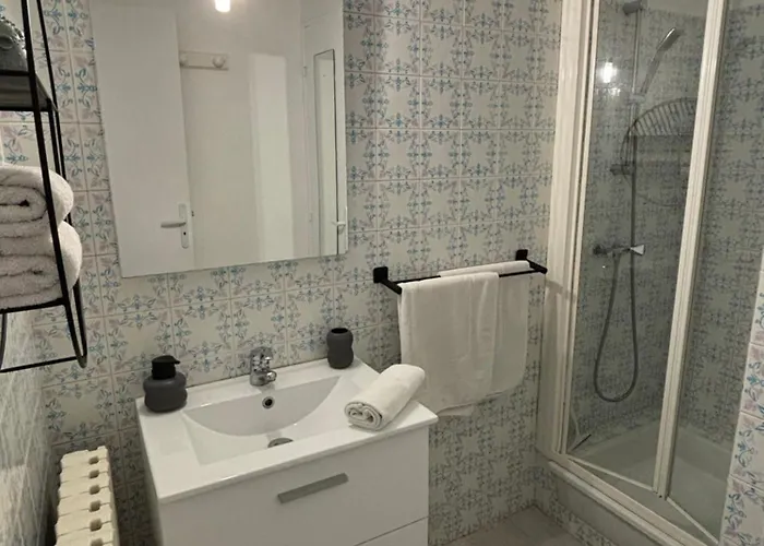 Apartment Cosy Avec Piscine ,parking Et Jardin *
