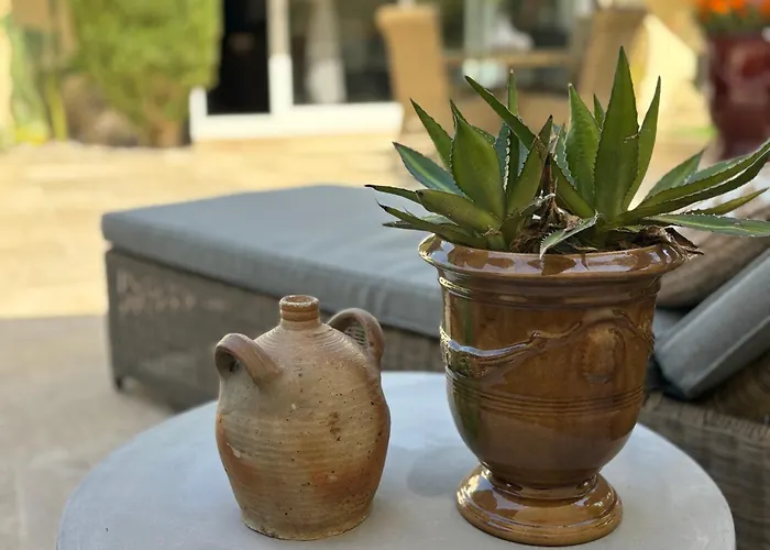Cosy Avec Piscine ,parking Et Jardin Villeneuve-les-Avignon